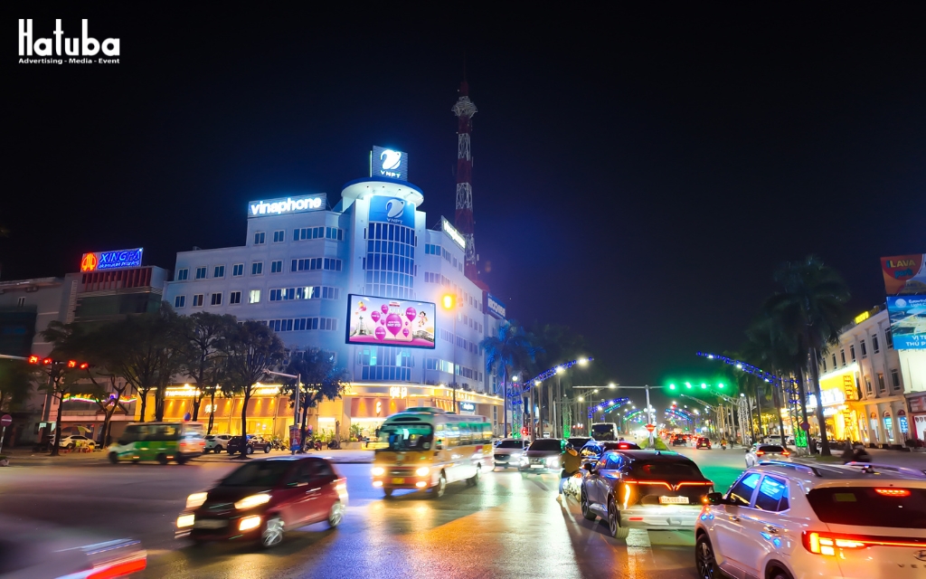Màn hình LED quảng cáo tại ngã tư Đại lộ Lê Lợi Thanh Hóa — vị trí giao thông huyết mạch trung tâm thành phố 