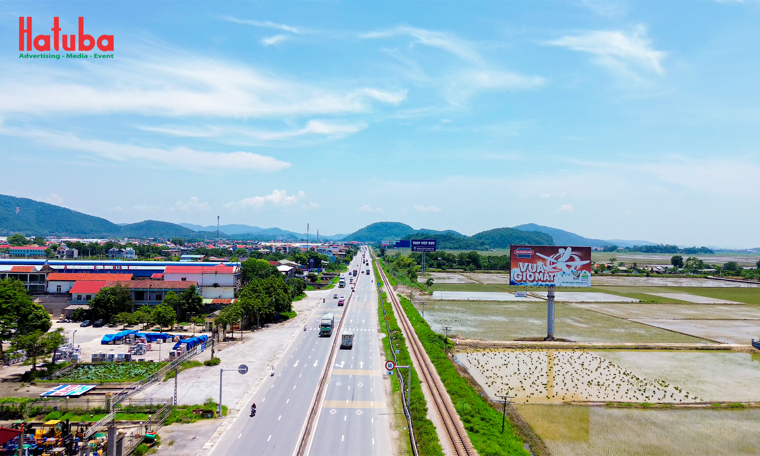 Billboard quảng cáo ngoài trời Sunhouse Vua Gió Mát trên Quốc lộ 1A đoạn qua Hoằng Hóa, Thanh Hóa