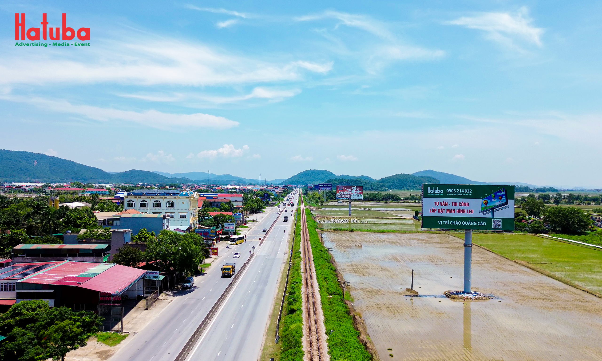 Công ty Hatuba lắp đặt billboard quảng cáo ngoài trời cho Sunhouse tại Hoằng Hóa Thanh Hóa