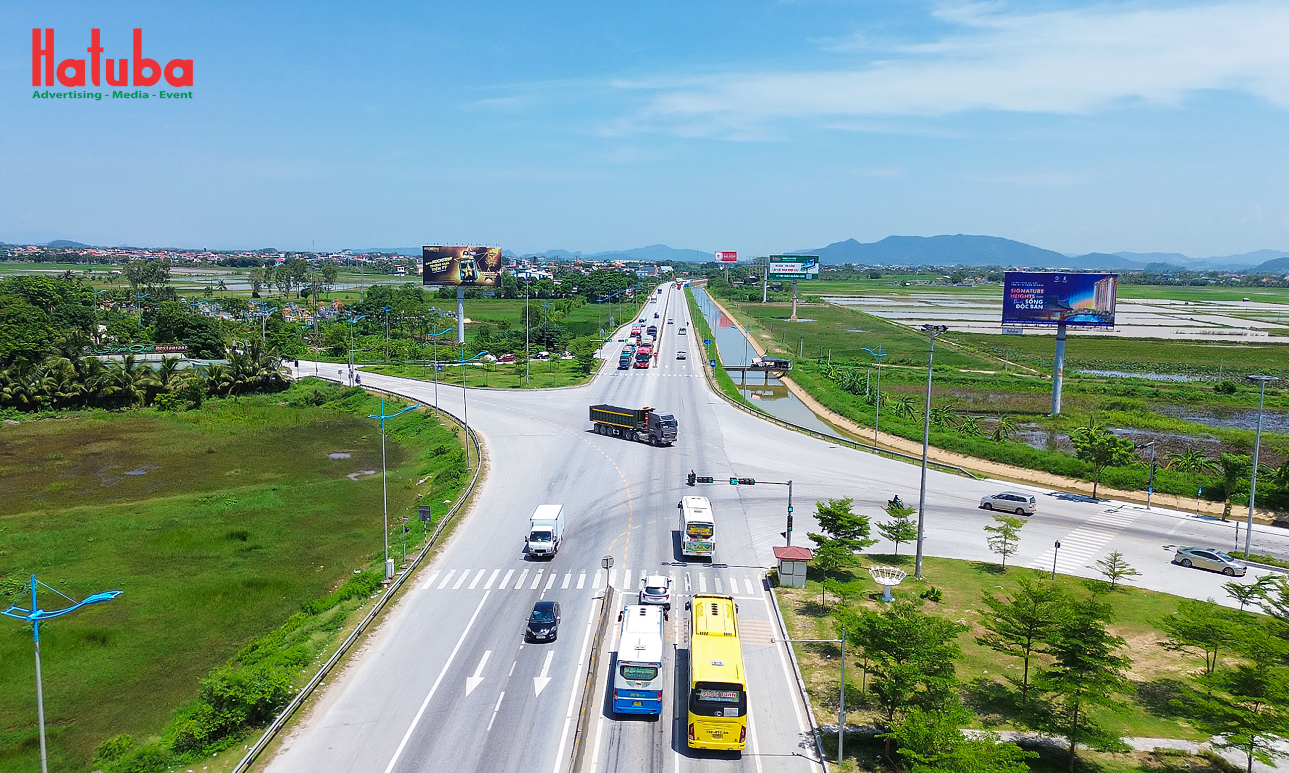 Billboard quảng cáo Rockstar PepsiCo do Hatuba thi công trên Quốc lộ 1A, Hoằng Hóa, Thanh Hóa