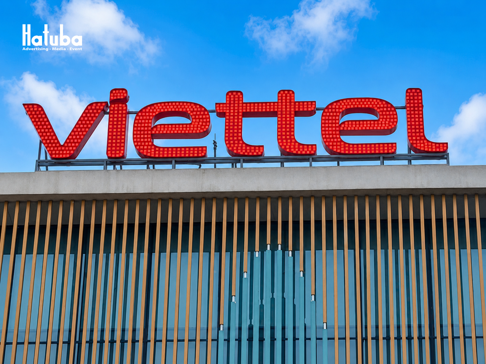Bộ nhận diện thương hiệu mới của Viettel triển khai đồng bộ tại các điểm giao dịch toàn quốc