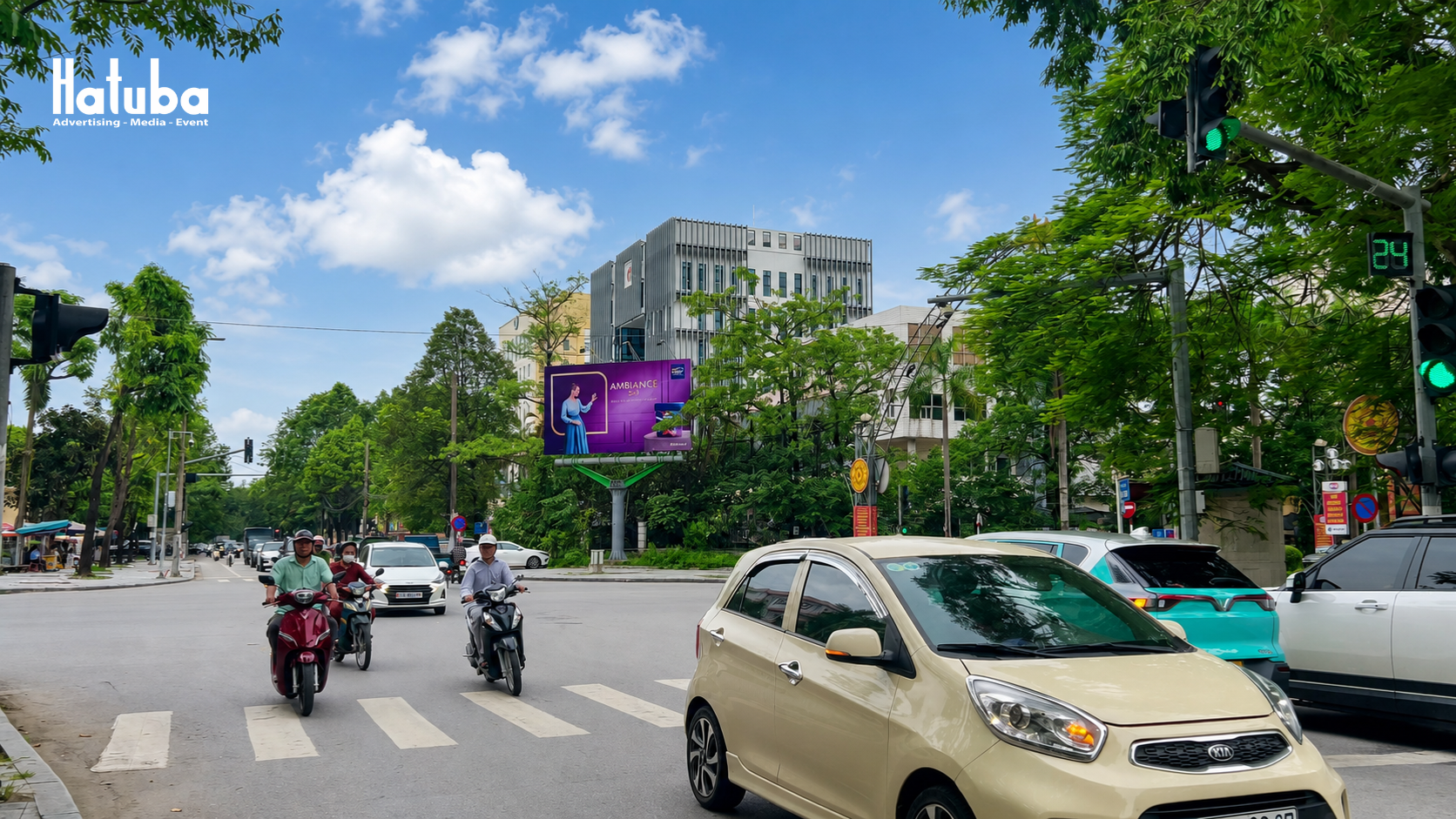 Quảng cáo pano ngoài trời Dulux tại Ngã Tư Hạc Thành — nút giao thông trung tâm thành phố Thanh Hóa