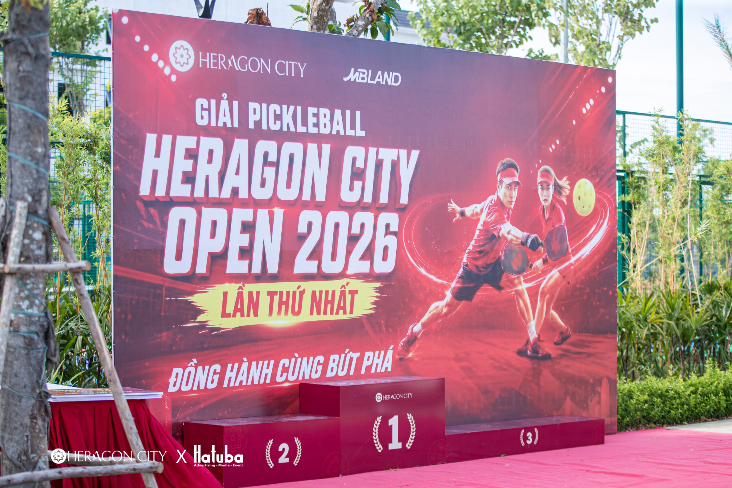 Backdrop giải Pickleball Heragon City Open 2026 do HATUBA tổ chức tại Thanh Hóa