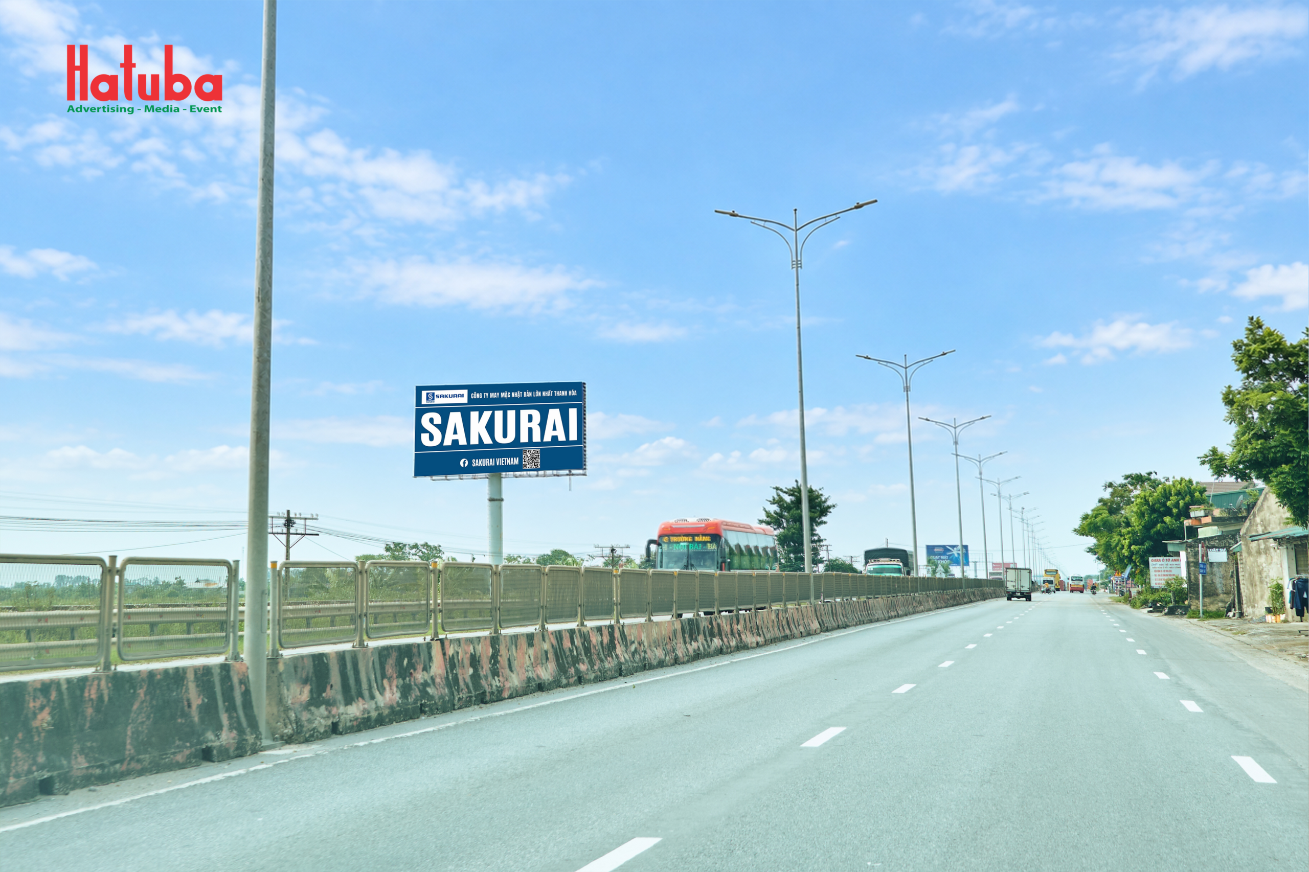 Biển Billboard Sakurai trên tuyến đường đông phương tiện tại Thanh Hóa 