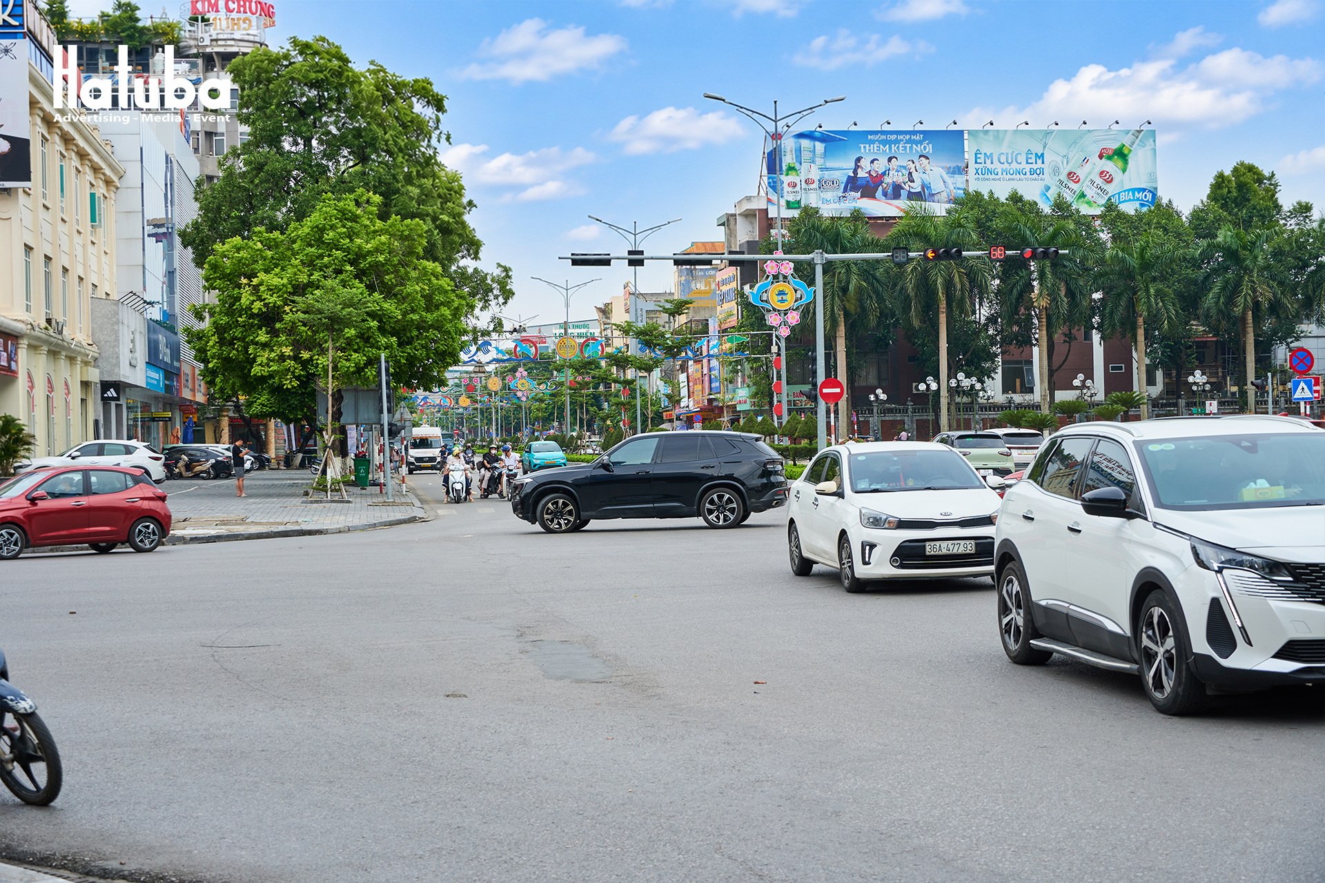 HATUBA triển khai Pano Bia Sài Gòn với thông điệp Êm cực êm – Xứng mong đợi tại Thanh Hóa